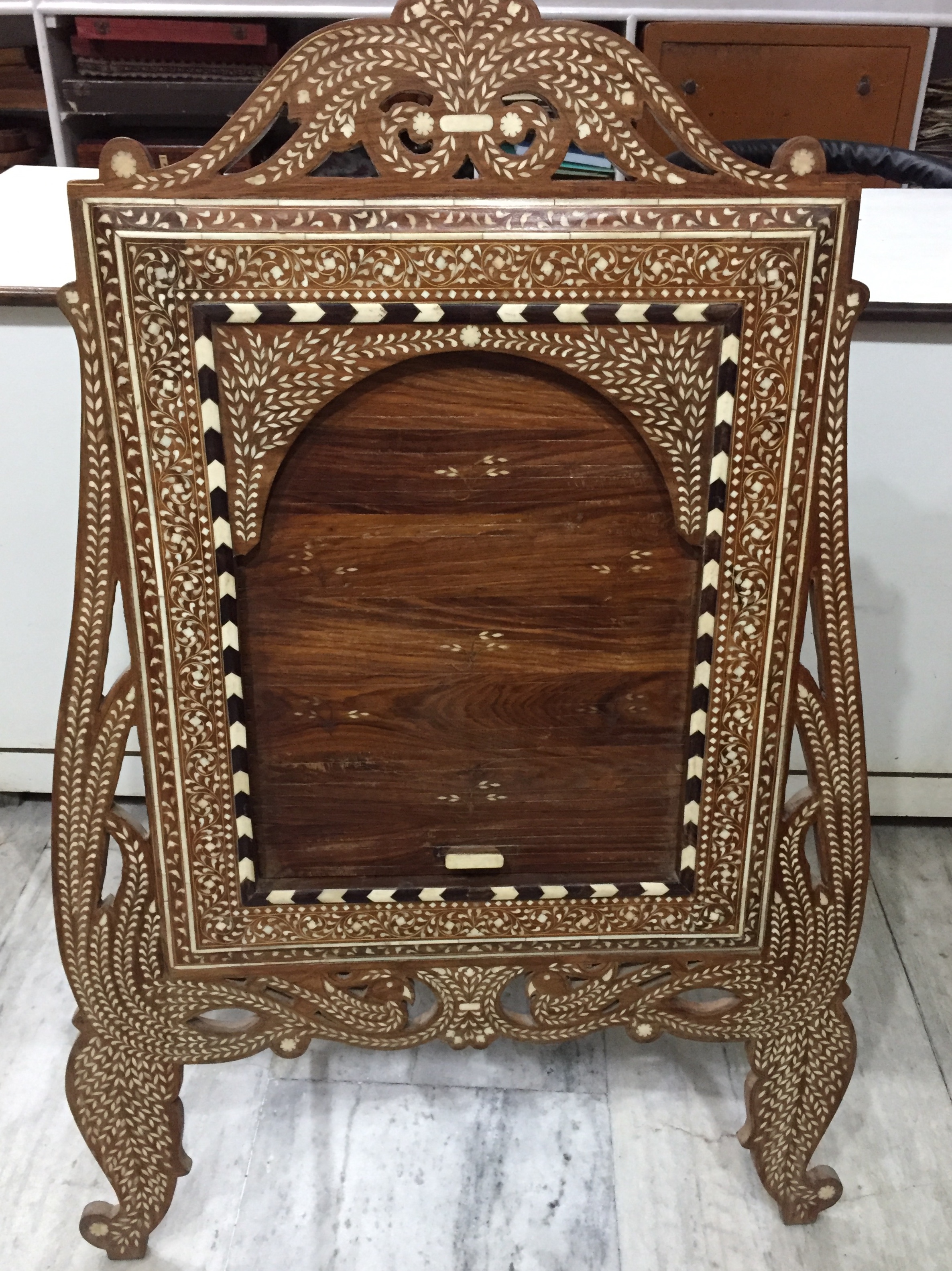 natural and artistic